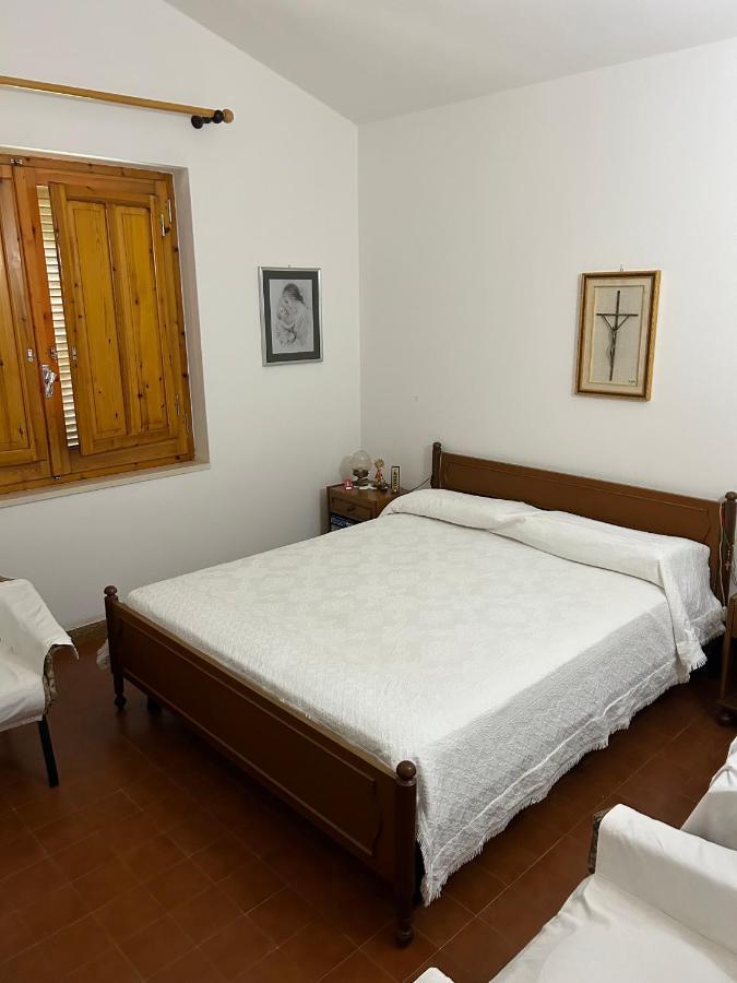 Domo Austinu - Abbasanta Villa Exterior foto
